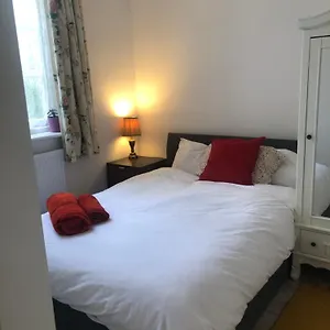 Relax In Highgate Village