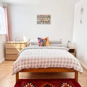 Guest house 12 Penn Gardens- 2 *