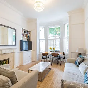 Gorgeous 3 B Edroom In Little Venice