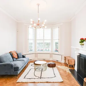Ivy Hamilton Gardens Pro-managed Holiday home *