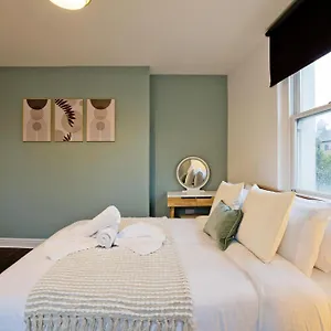 Imperial New Road Whitechapel Apartment