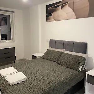 2 Bedroom Luxury In Barking Barking (Greater London)