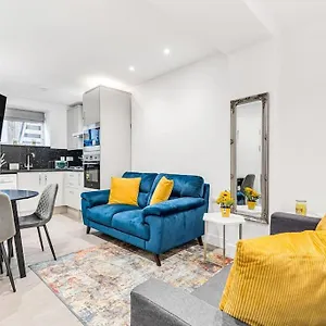 Luxstay Holland Park With Ac Apartment London