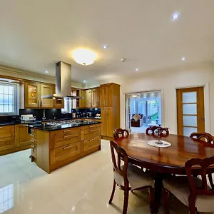 Charming Family With Private Garden * London