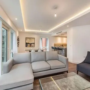 Apartment Stylish 3 Bed Gem In London