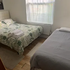 Homestay St Johnswood