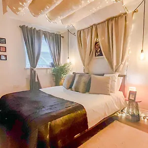 Stunning 2 Bedrooms London