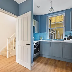 Kensington Apartment