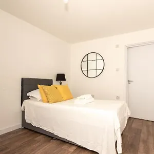 Tranquil 1br In Hendon *