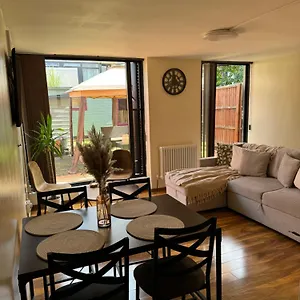 Spacious House Kings Cross Camden Apartment *
