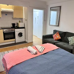 Apartment Family Studio In Central London