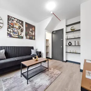 Mini Royale' - 1bdr - Parking Apartment *