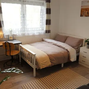Bow House - Sleepylodge Guest house