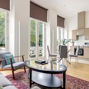 Apartment Emperor's Gate, Sw7 4hh, Uk