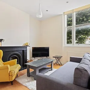 Stylish 1-bed Flat In Prime Kensington Location Apartment *