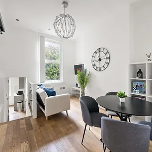 Sg, Cosy In Paddington Apartment *