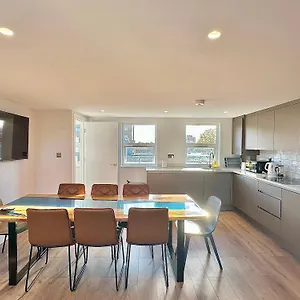 Kensington Penthouse Apartment