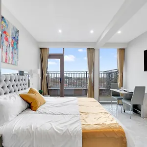 Studio In East London Apartment