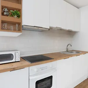 2br Retreat Near Apartment London
