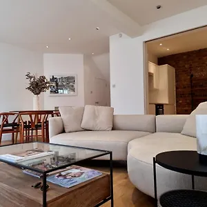 Holiday home Hyde Park Mews London