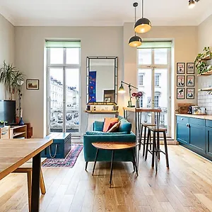 Beautiful Two Bedroom Abode Near Victoria * London