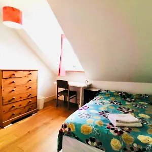 Charming Victorian Flat With Free Parking Apartment London