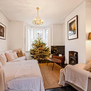 3br Flat W Garden In West Kensington, 4min Tube Station Holiday home