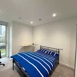 Place For Couples And Girls Only *