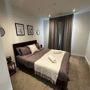 Apartment Bloom East 321 London