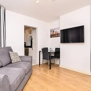 Apartment Stunning 1 Bed *