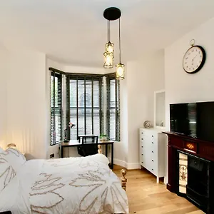 Apartment Amazing East London