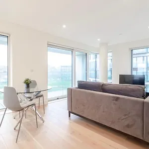 Apartment Luxury 2 Bedroom In London