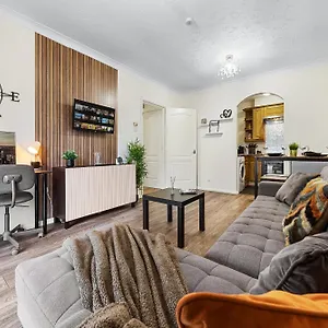 Elegant & Cozy Fbs Downtown Flat * London