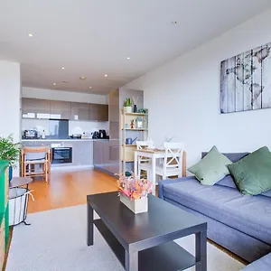 Modern 1-bed Entire Apartment, Zone 2 Apartment