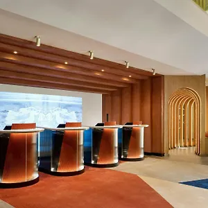 Montcalm East, Autograph Collection Hotell 5*