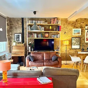 Apartment Cool Shoreditch Loft, 5 Pax London