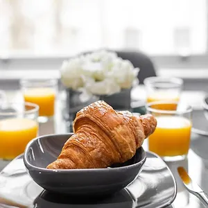 Air Conditioned Luxstay Mayfair