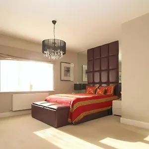 Luxury Huge Private With Ensuite Homestay *