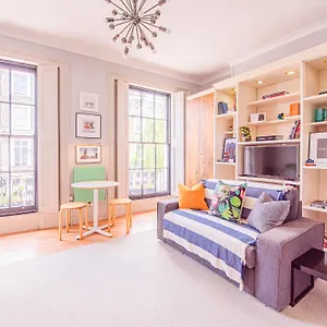 Picturesque Flat In Camden Town London
