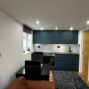 Studio With Own Garden Apartment London
