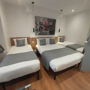 Falcon Hotel London