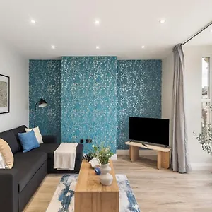 Modern Next Hotspur Stadium & Transport Slp7 Apartment London