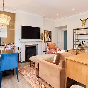 The Chelsea Gem - Charming 1bdr With Balcony * London