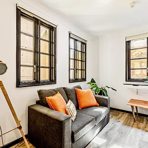 Apartment Langdon Apartments, Bouverie Place London