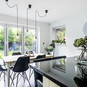 Villa Contemporary Detached House Short Train To London Farnborough (Kent)