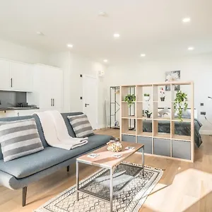 Apartment East16 Flat