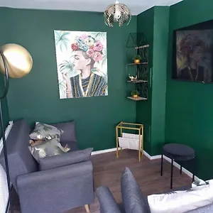 Spacious Townhouse Holiday home *