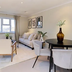 Apartment The Kennington Park Retreat - Inviting 2bdr