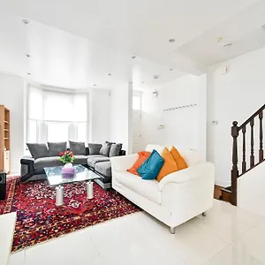 Lovely 4 Bedrooms Entire House In Hammersmith Apartment London