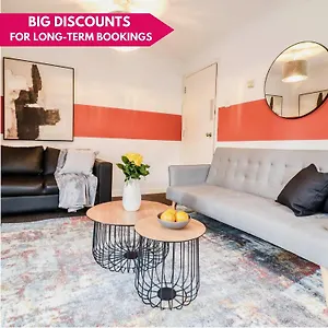 Modern 2br Flat In Bentley House Londra